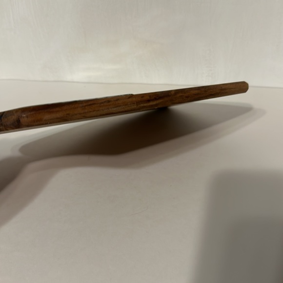 Resin black and gold design cutting board with handle - Picture 6 of 9